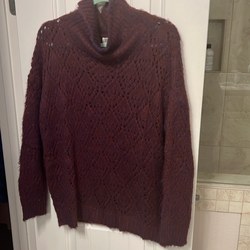 Turtleneck sweater in XL